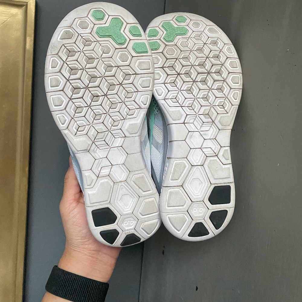 Nike running shoes - Picture 3 of 3